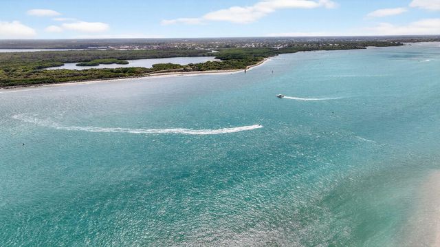 2920 SE Dune Drive 420, Stuart, FL 34996