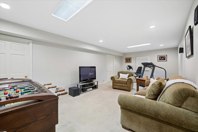 400 Bramble Lane, Deer Park, IL 60010