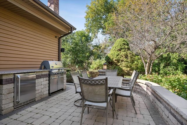 400 Bramble Lane, Deer Park, IL 60010