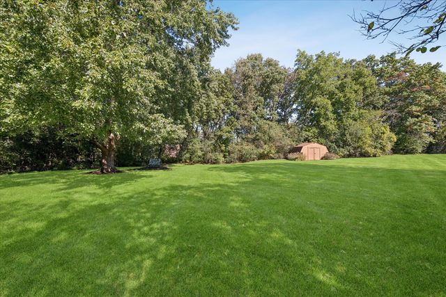 400 Bramble Lane, Deer Park, IL 60010