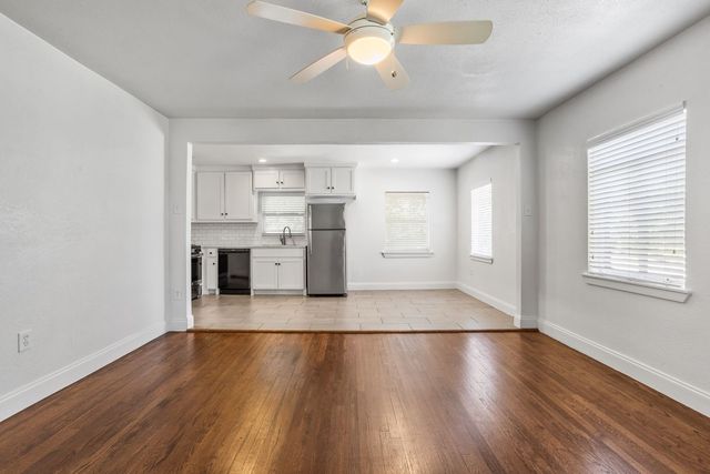 3607 Shelby Drive, Fort Worth, TX 76109