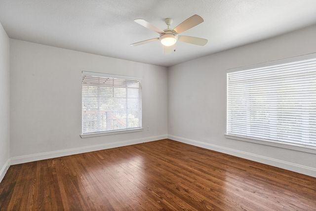 3607 Shelby Drive, Fort Worth, TX 76109