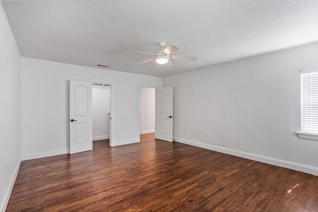 3607 Shelby Drive, Fort Worth, TX 76109