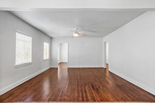 3607 Shelby Drive, Fort Worth, TX 76109