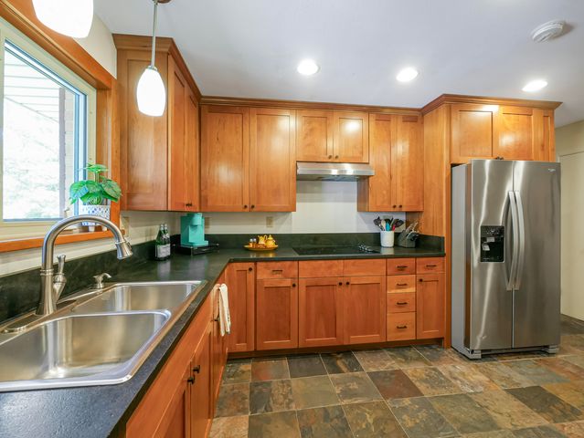 74 May Avenue, Trenton, GA 30752
