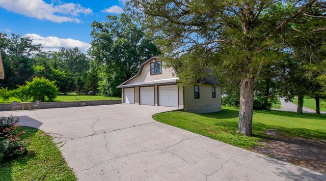 74 May Avenue, Trenton, GA 30752