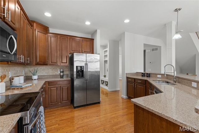 1802 Sterling Oaks Drive, St Peters, MO 63376