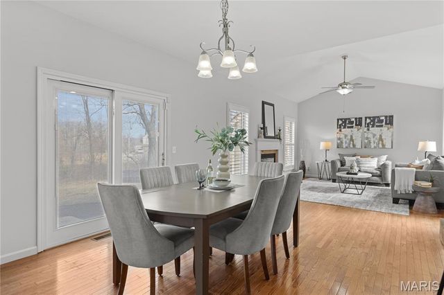 1802 Sterling Oaks Drive, St Peters, MO 63376