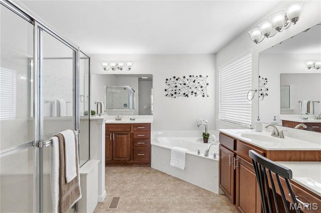 1802 Sterling Oaks Drive, St Peters, MO 63376