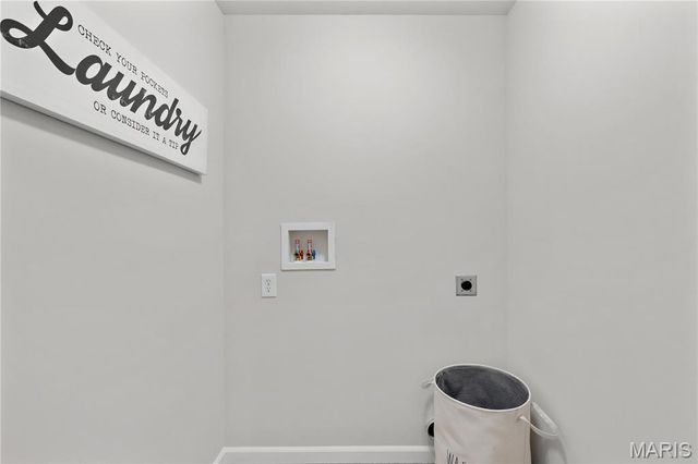 1802 Sterling Oaks Drive, St Peters, MO 63376