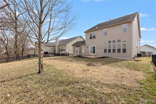 1802 Sterling Oaks Drive, St Peters, MO 63376