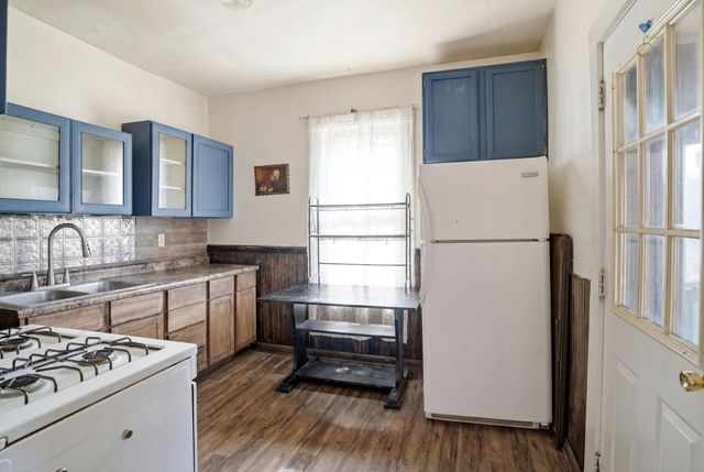 682 4th Street E, Saint Paul, MN 55106