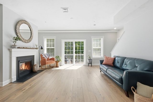 705 Southwood Lane 705, Clinton, MA 01510