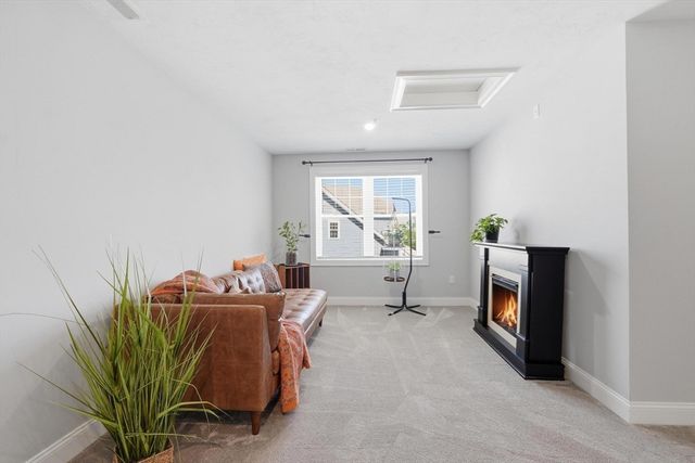 705 Southwood Lane 705, Clinton, MA 01510