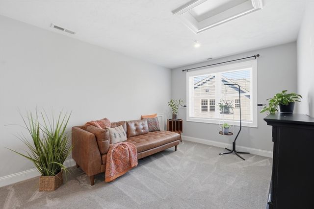 705 Southwood Lane 705, Clinton, MA 01510