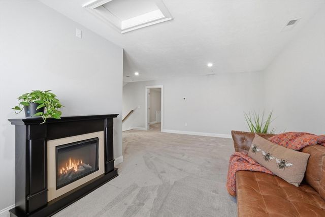 705 Southwood Lane 705, Clinton, MA 01510