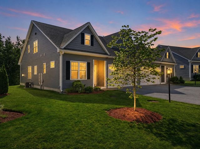 705 Southwood Lane 705, Clinton, MA 01510