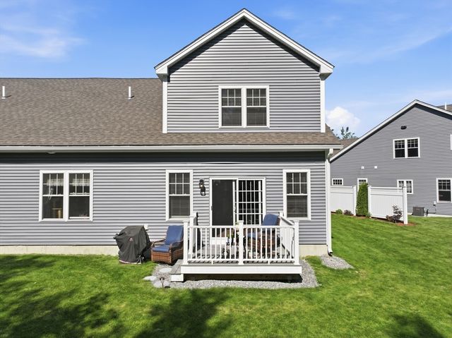 705 Southwood Lane 705, Clinton, MA 01510