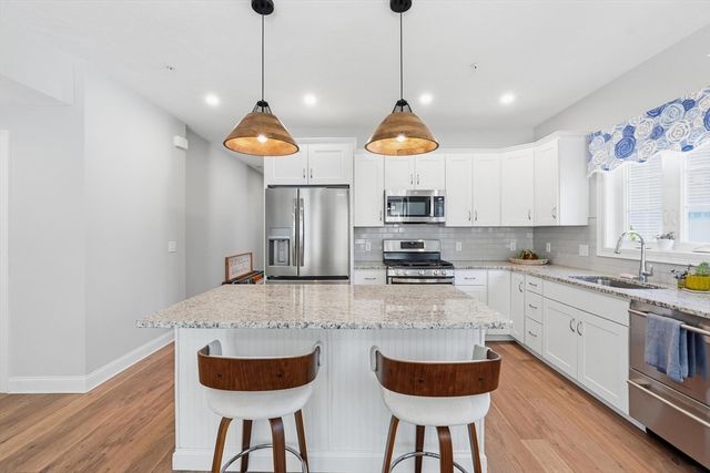 705 Southwood Lane 705, Clinton, MA 01510