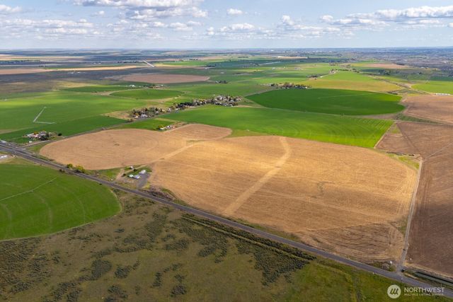 10701 12 Road NE, Moses Lake, WA 98837