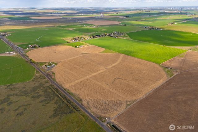10701 12 Road NE, Moses Lake, WA 98837