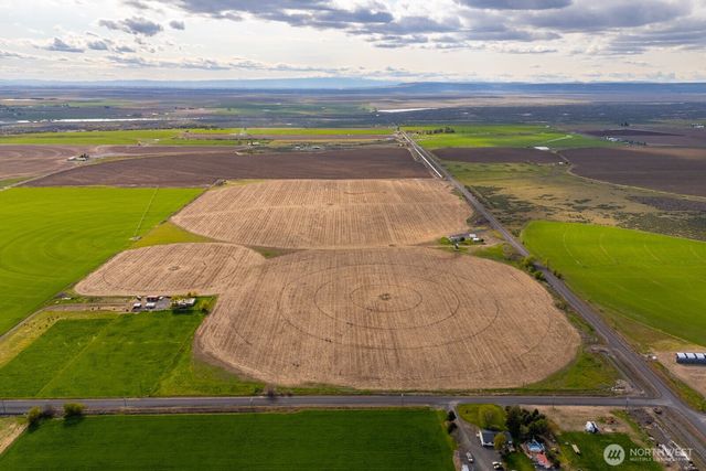 10701 12 Road NE, Moses Lake, WA 98837