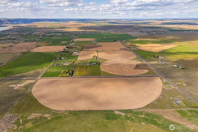 10701 12 Road NE, Moses Lake, WA 98837