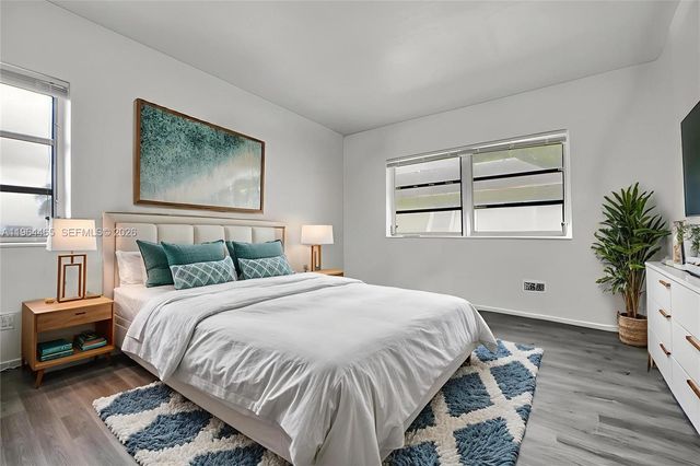 7610 SW 82nd St J207, Miami, FL 33143