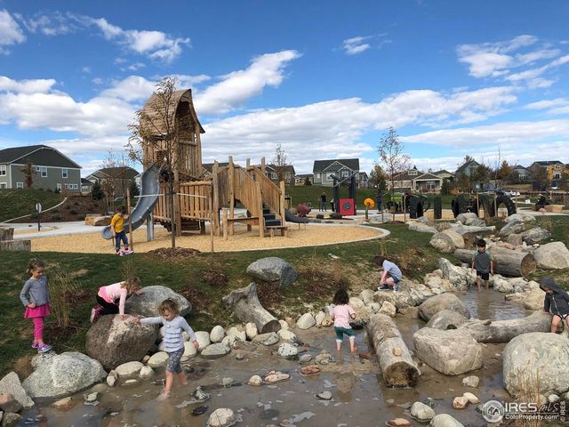 452 Levi Ln, Lafayette, CO 80026