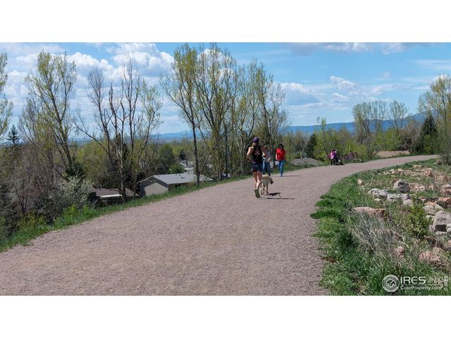 452 Levi Ln, Lafayette, CO 80026