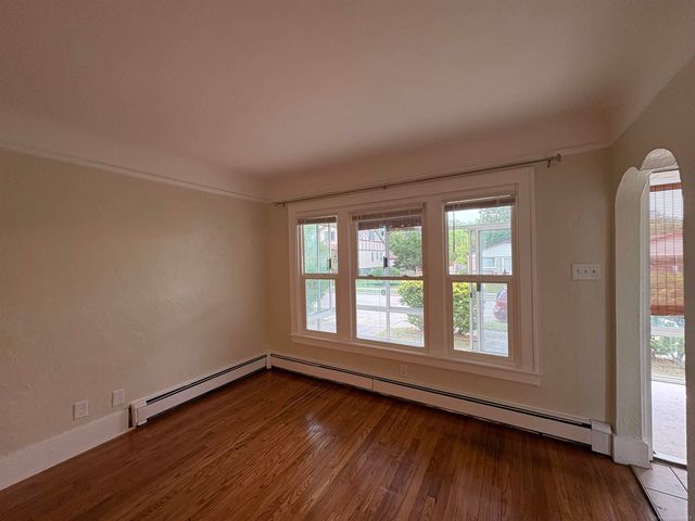 29044 Hillview Street, Roseville, MI 48066