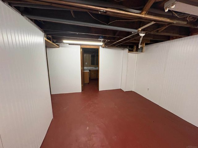 29044 Hillview Street, Roseville, MI 48066