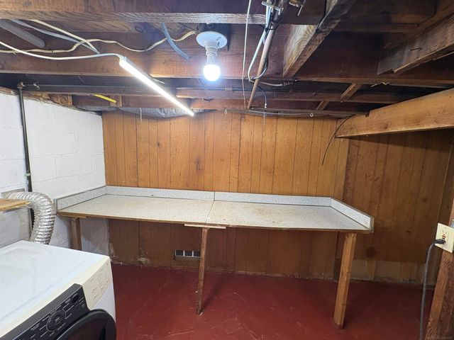 29044 Hillview Street, Roseville, MI 48066