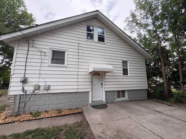 29044 Hillview Street, Roseville, MI 48066