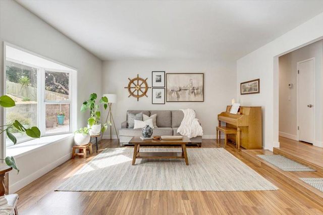 9465 Valley Oak Way, Prunedale, CA 93907