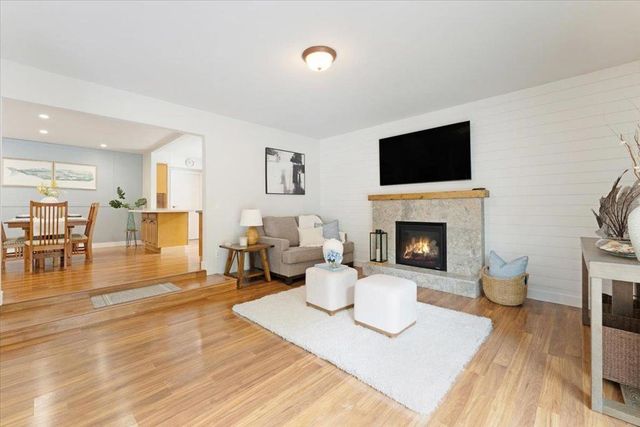 9465 Valley Oak Way, Prunedale, CA 93907