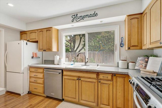 9465 Valley Oak Way, Prunedale, CA 93907