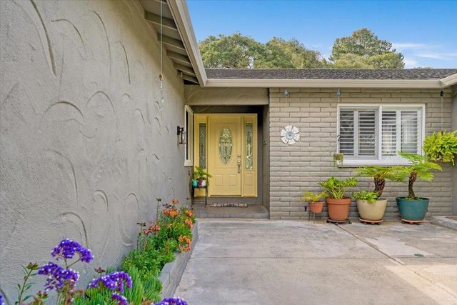 9465 Valley Oak Way, Prunedale, CA 93907