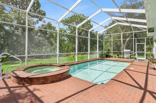 8 COSMOS COURT E, Homosassa, FL 34446