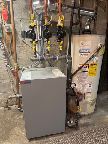 6086 Cavanuaugh Road East, Marcy, NY 13403