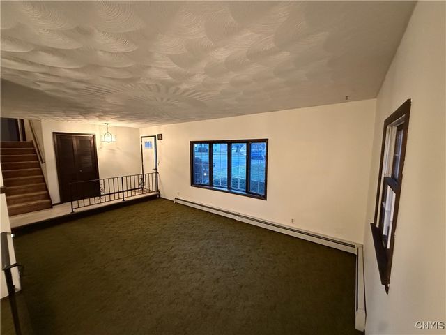 6086 Cavanuaugh Road East, Marcy, NY 13403