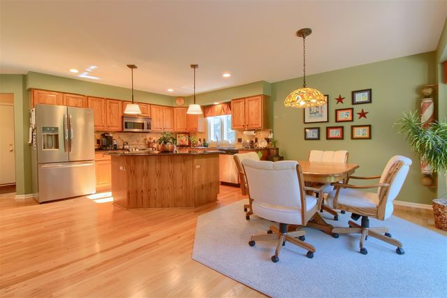 1421 W Greenfield Court, Ann Arbor, MI 48108