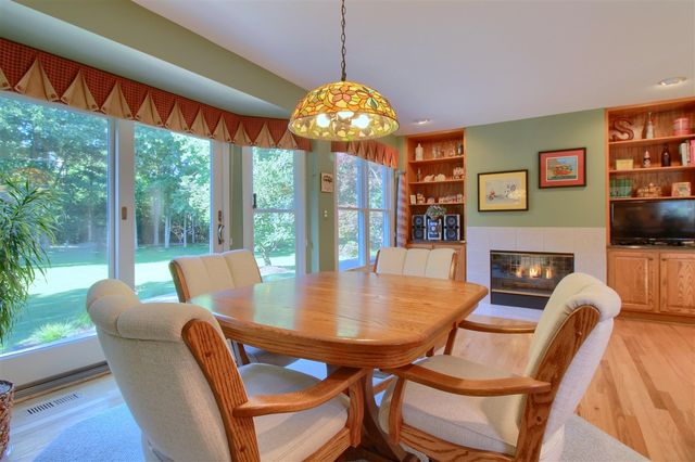 1421 W Greenfield Court, Ann Arbor, MI 48108