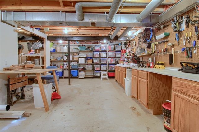 1421 W Greenfield Court, Ann Arbor, MI 48108