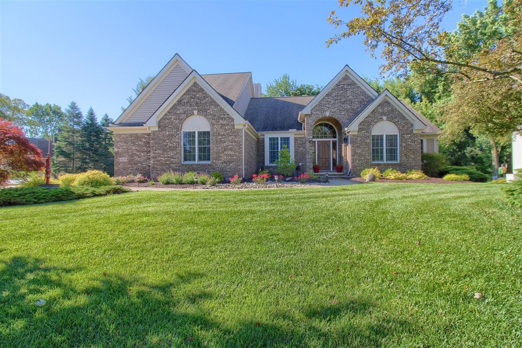 1421 W Greenfield Court, Ann Arbor, MI 48108