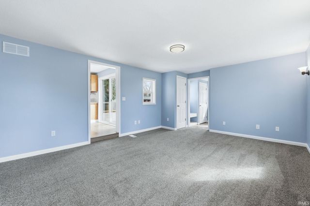 906 S Cedar Street, Auburn, IN 46706