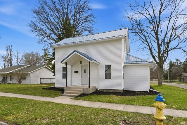 906 S Cedar Street, Auburn, IN 46706