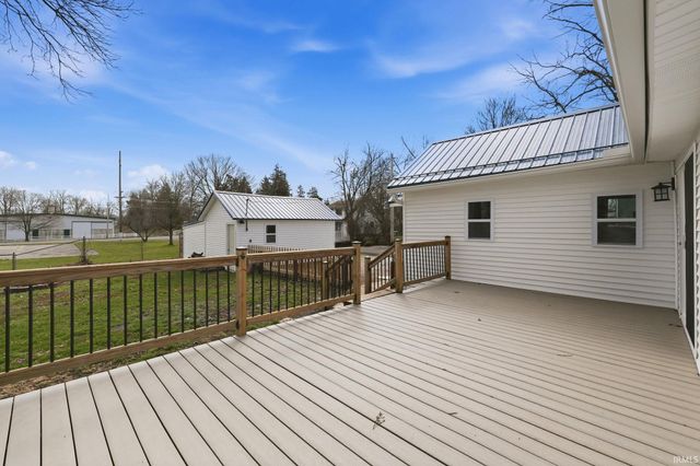 906 S Cedar Street, Auburn, IN 46706