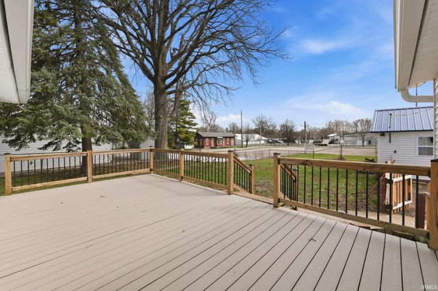 906 S Cedar Street, Auburn, IN 46706