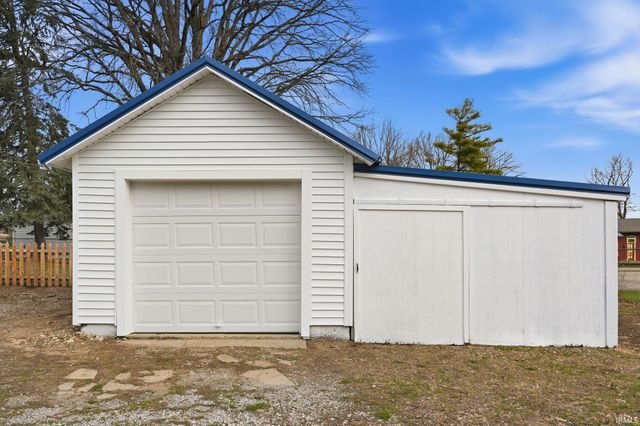 906 S Cedar Street, Auburn, IN 46706